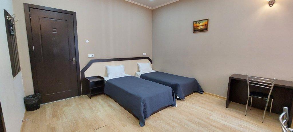 Backstreet Hotel - Near Tbilisi Central Екстериор снимка